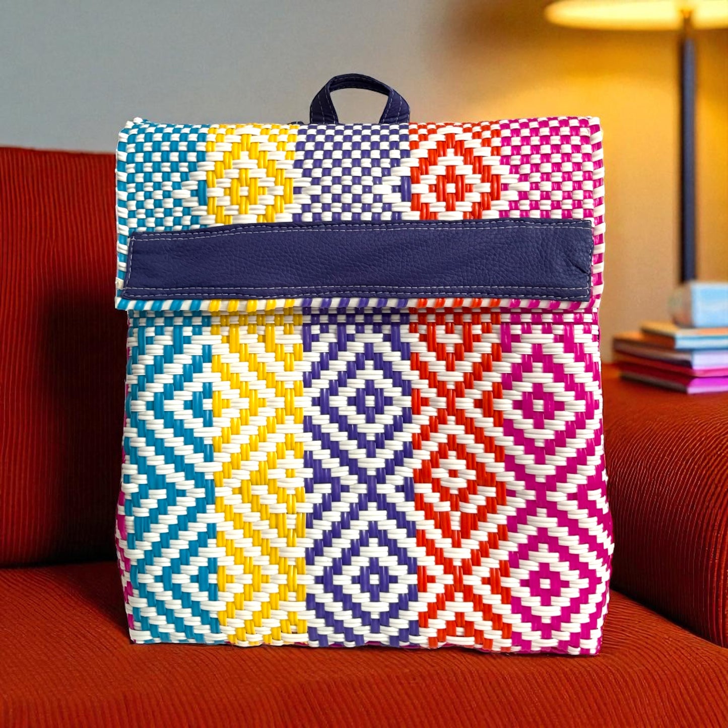 Mochila artisanale en plastique recyclé – Pièce unique
