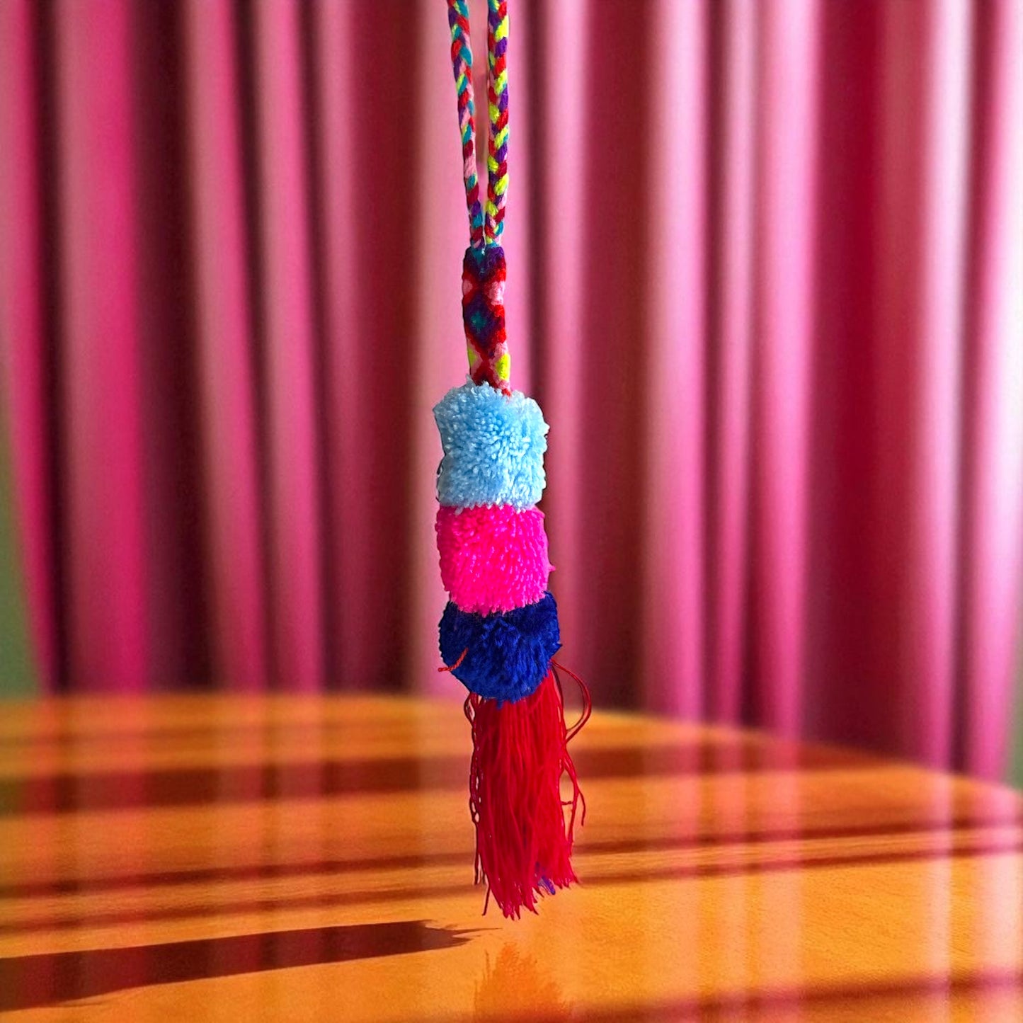 Guirlande de 3 Pompons en Laine - Pièce Unique