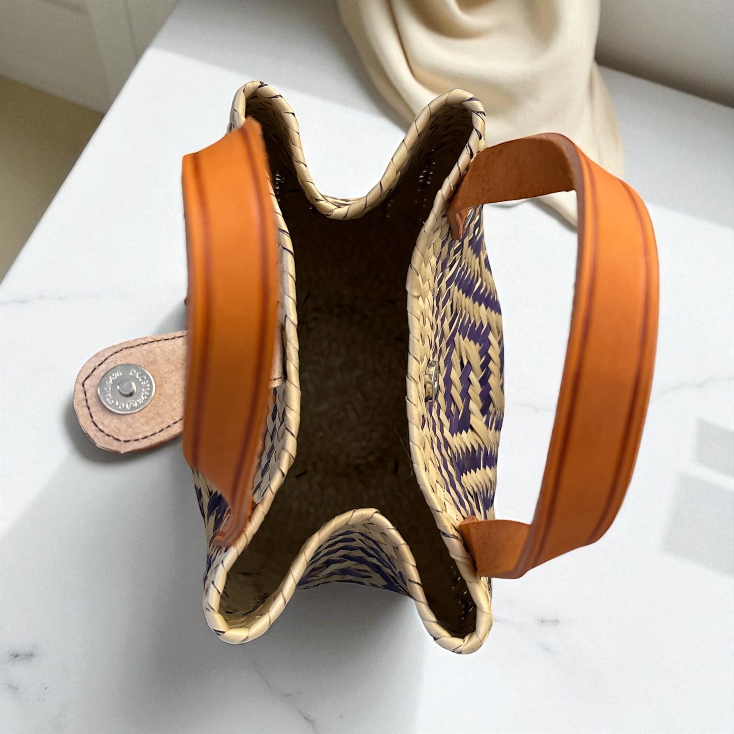 Bolsa Maya – Sac en palma violet avec anses en cuir – Pièce unique – Fait main au Mexique