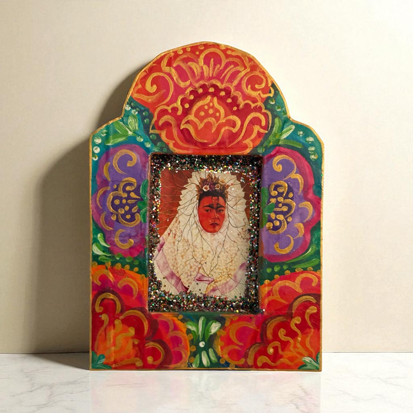 Nichos Frida – Pièce unique en carton peint à la main