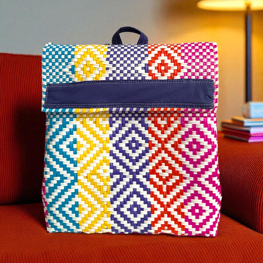 Mochila artisanale en plastique recyclé – Pièce unique